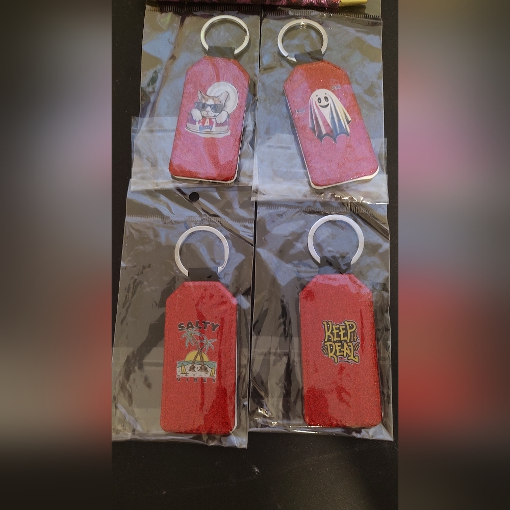 Red Glitter Keychain Set - Picture 2 of 6